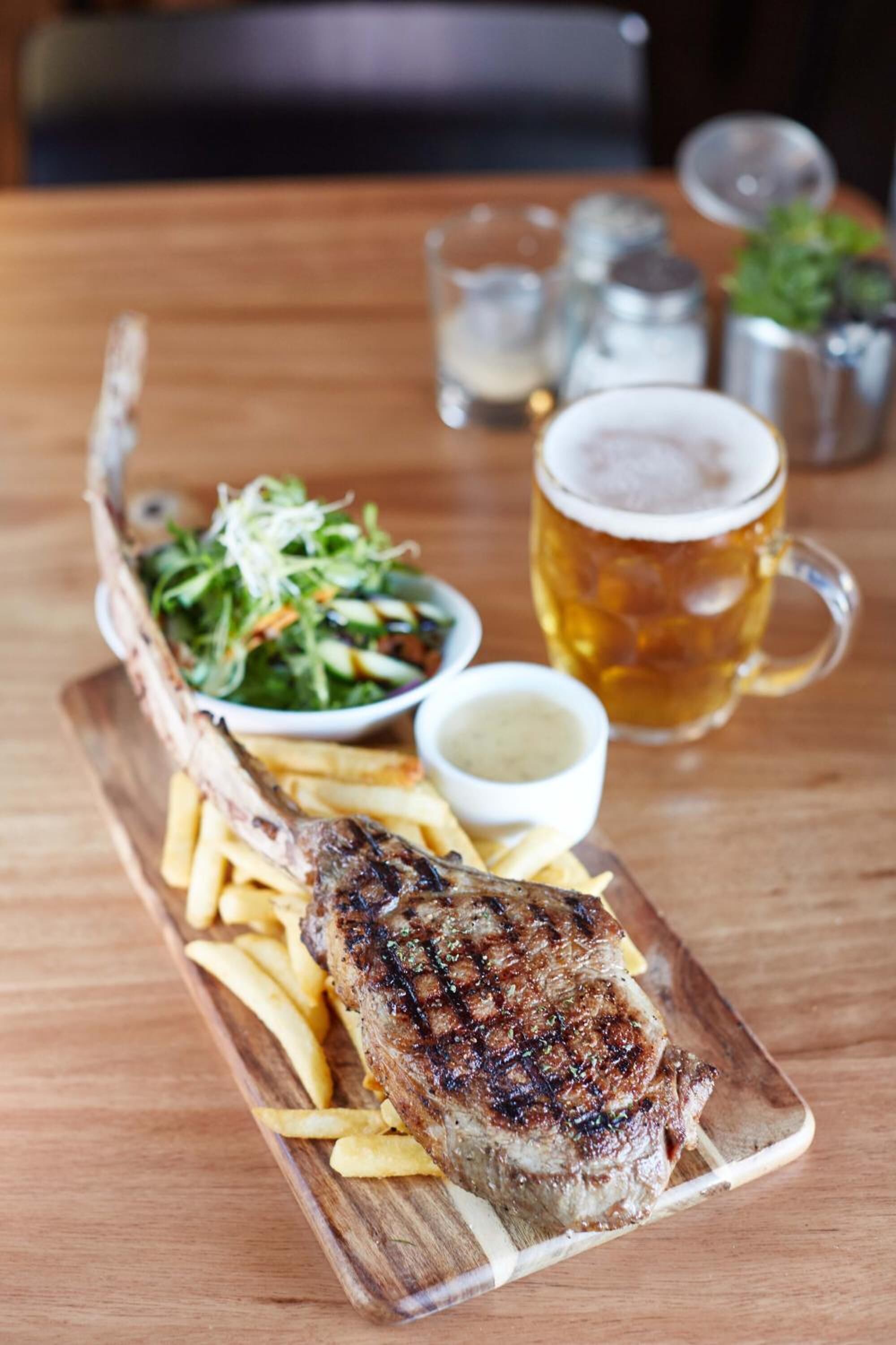 lunch and dinner served