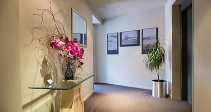 Airport Motor Lodge
