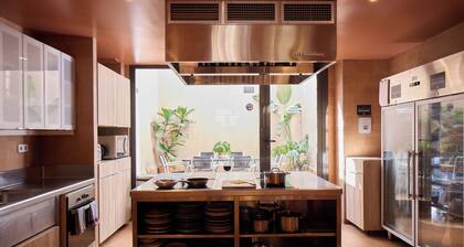 Latroupe Poblenou Beach