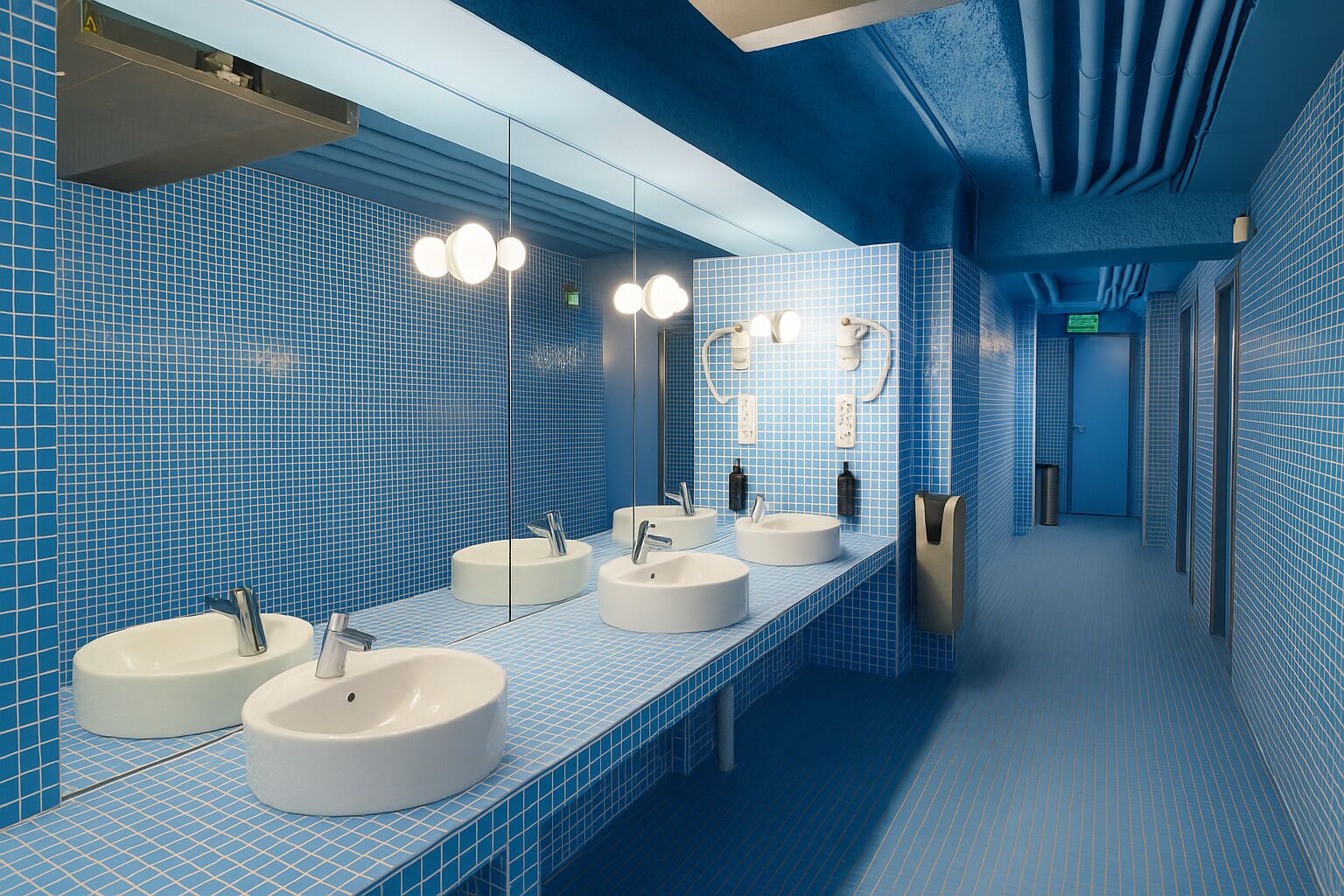 20 habitaciones, ropa de cama hipoalergénica y cortinas blackout 