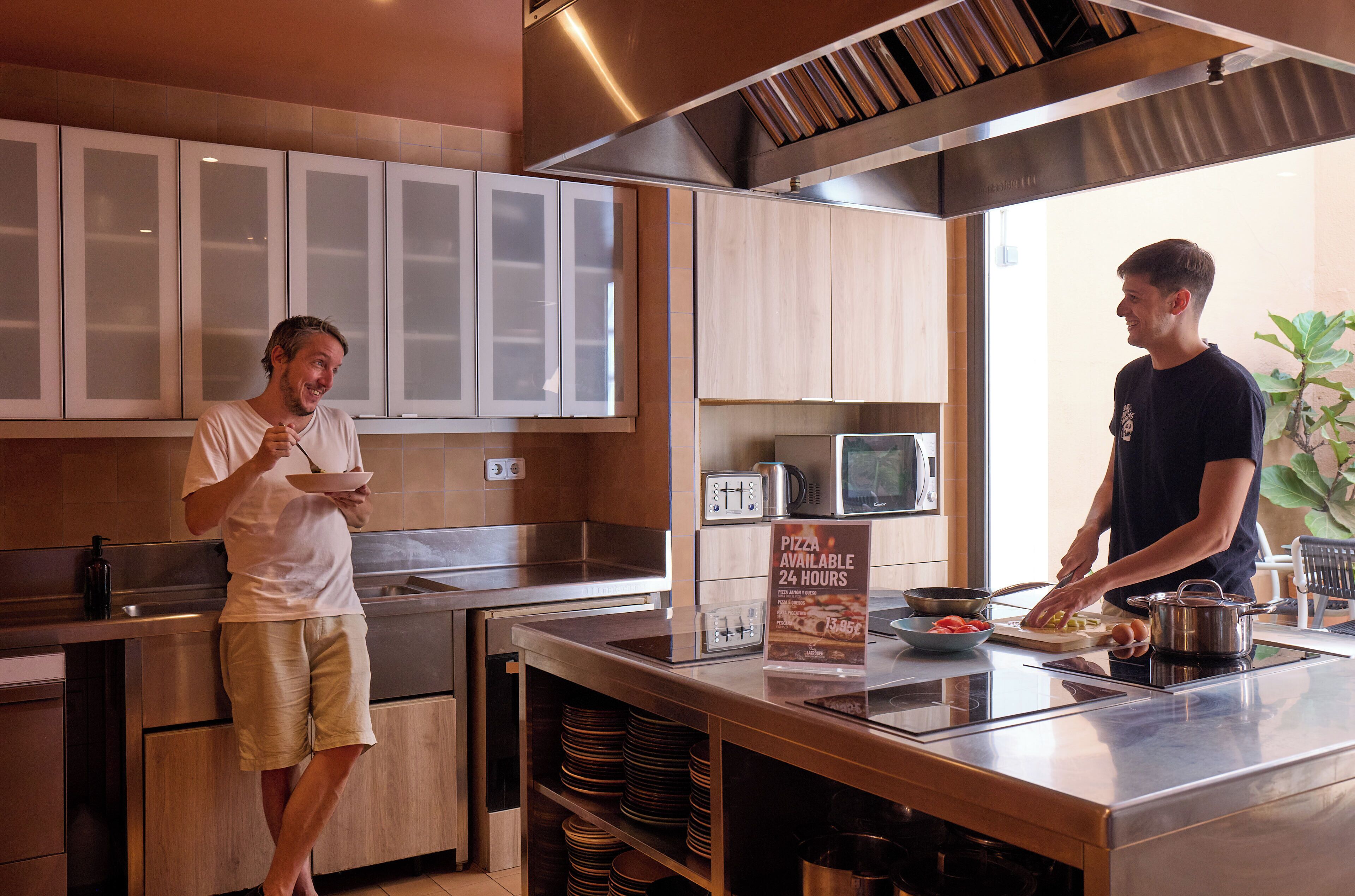 Photo - Latroupe Poblenou Beach