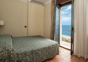 Comfort Double Room, Balcony, Sea View | Minibar, in-room safe, individually decorated, individually furnished - Borromeo Resort (Taormina)