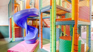 Innen-Kinderspielplatz