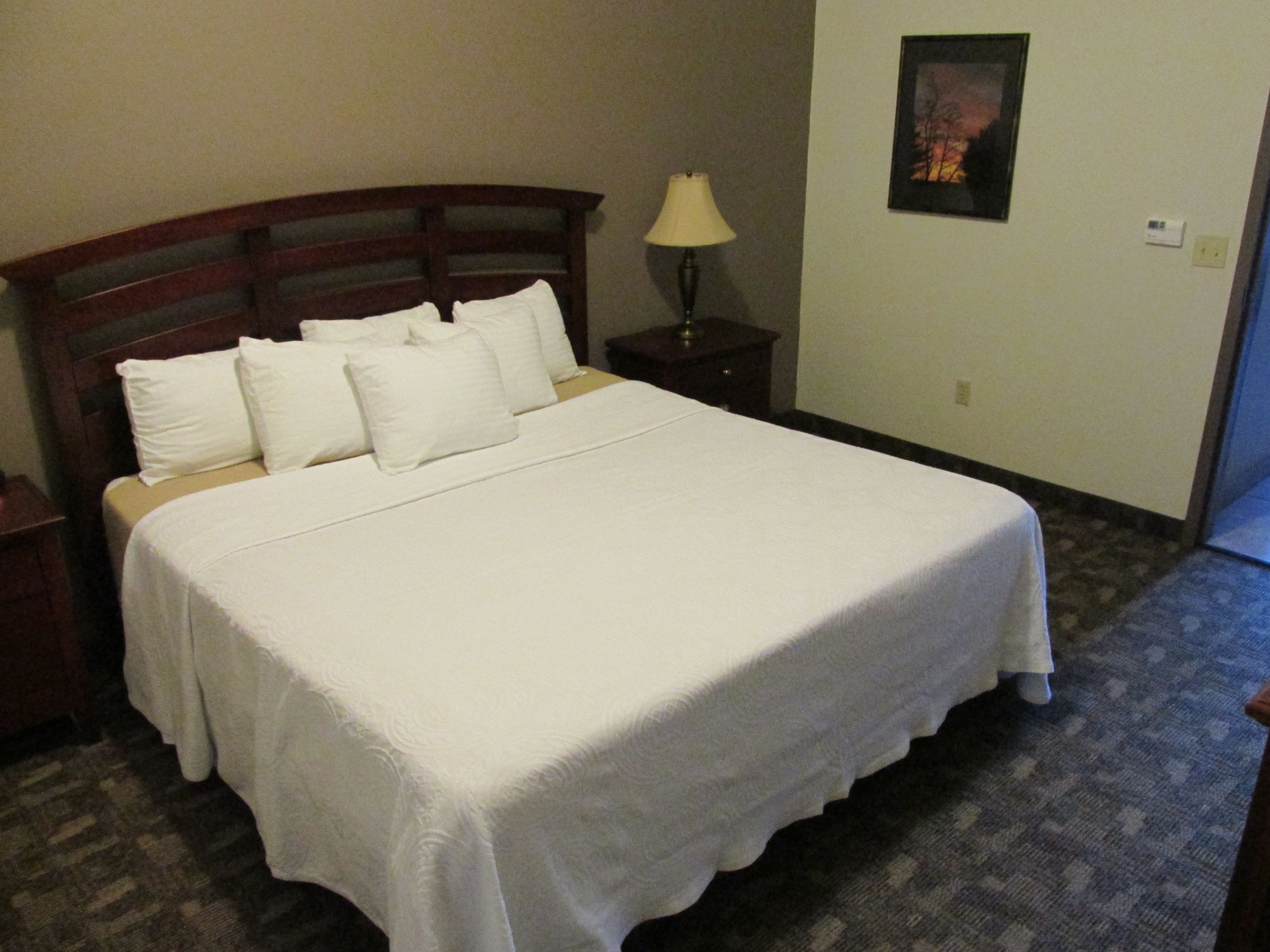 1 bedroom, premium bedding, pillow-top beds, desk