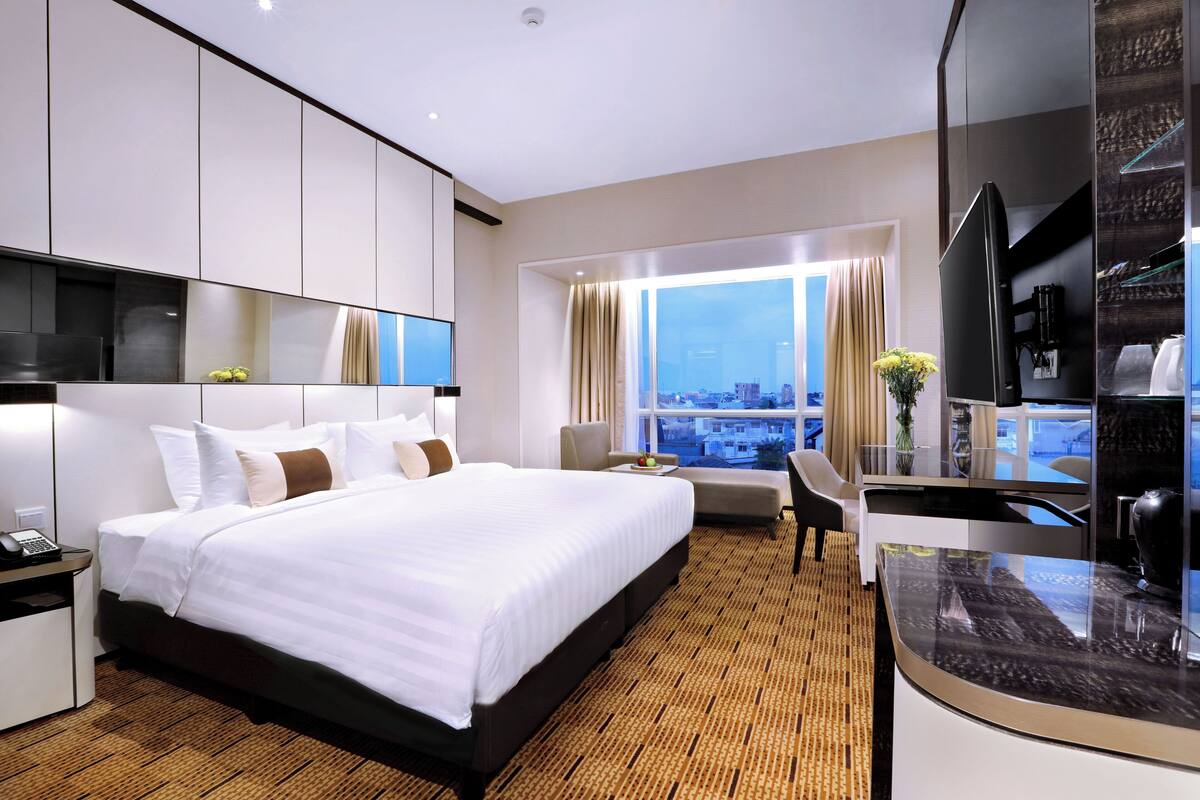 Ropa de cama de alta calidad y minibar 