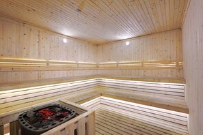 桑拿、热水浴缸、湿蒸房、2 ???