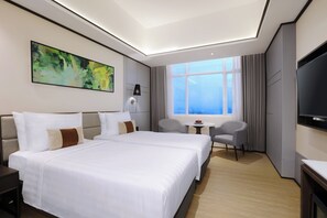 Deluxe Twin Room | Premium bedding, minibar, in-room safe, desk - The Alts Hotel (Palembang)