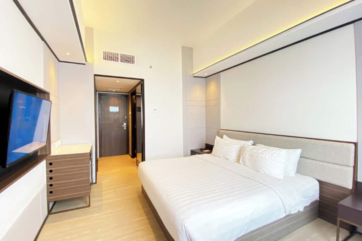 Deluxe-Zimmer | Hochwertige Bettwaren, Minibar, Zimmersafe, Schreibtisch