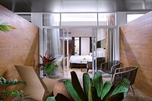 Cabana Suite | Premium bedding, minibar, in-room safe, desk - The Alts Hotel (Palembang)