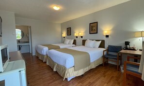 Standard Room, 2 Bedrooms | In-room safe, desk, free WiFi, bed sheets - Diplomat Motel (Nanaimo)