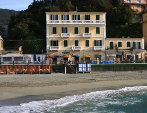 Front of property - Hotel Baia (Monterosso al Mare)