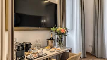 Deluxe Double Room, City View | Premium bedding, down duvets, memory-foam beds, minibar