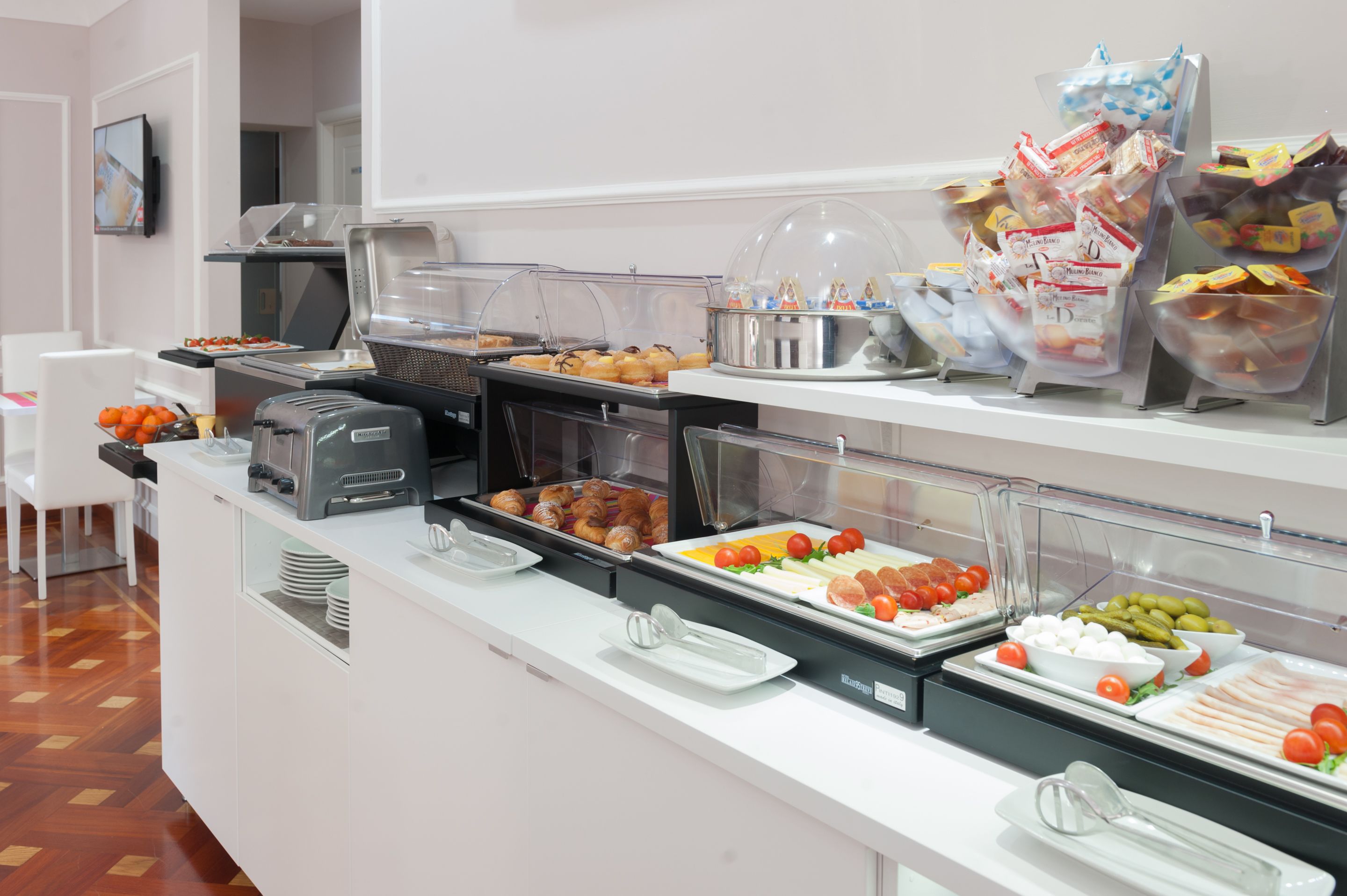 daily buffet breakfast (eur 15 per person)