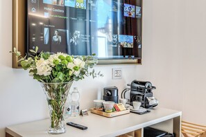 Deluxe Double Room, Balcony, City View | Premium bedding, down comforters, memory foam beds, minibar - Relais Trevi 95 Boutique Hotel (Rome)