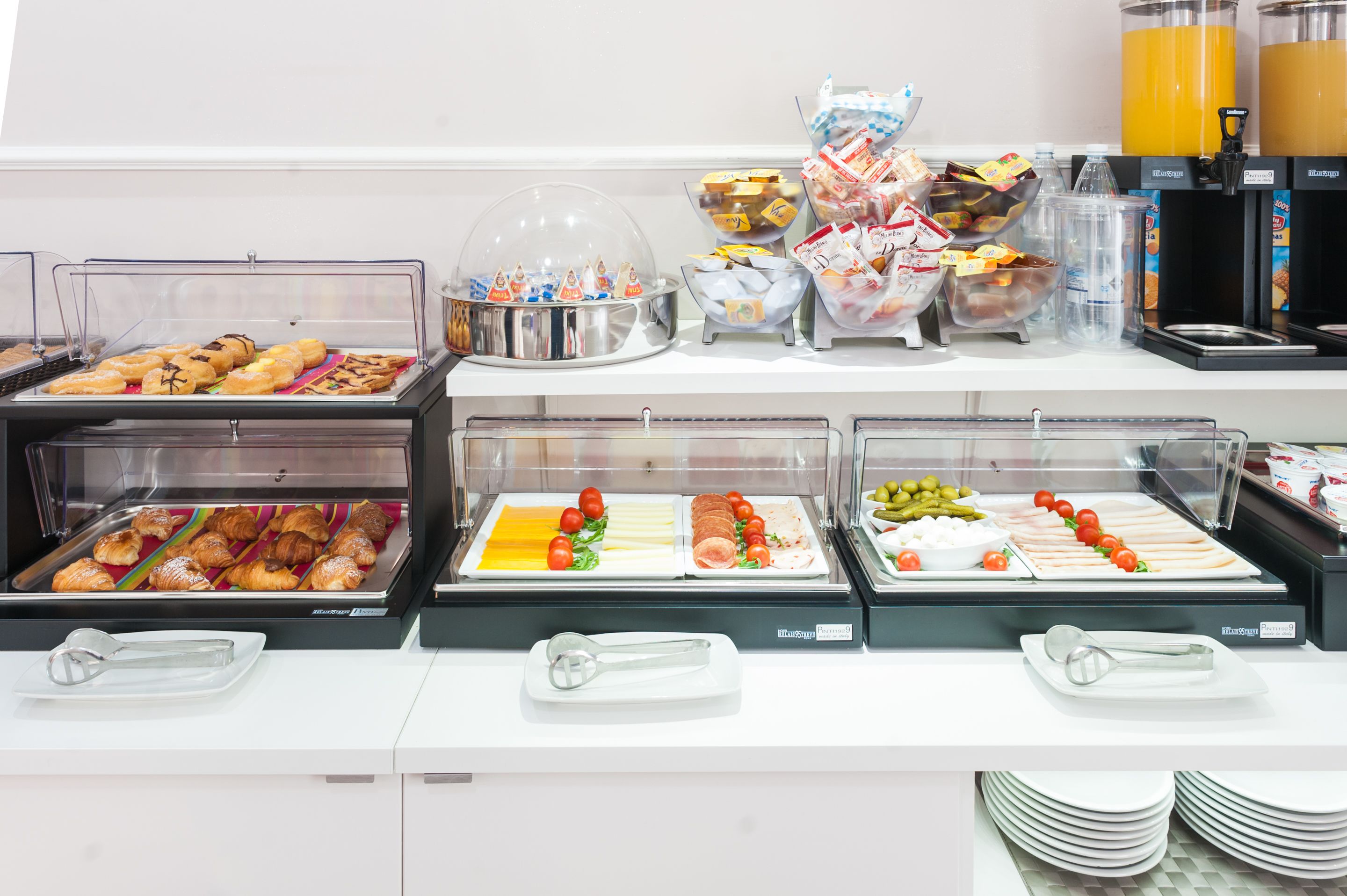 daily buffet breakfast (eur 15 per person)