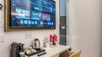 Deluxe Double Room, City View