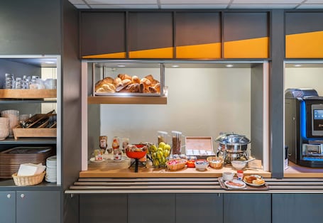 Daily buffet breakfast for a fee