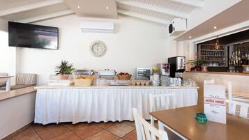 Daily buffet breakfast (EUR 8 per person)