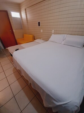 Estudio Deluxe, 1 cama matrimonial (Double) | Cortinas blackout y ropa de cama 