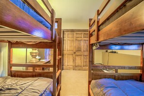 Casa de ciudad, 4 habitaciones | Wifi gratis