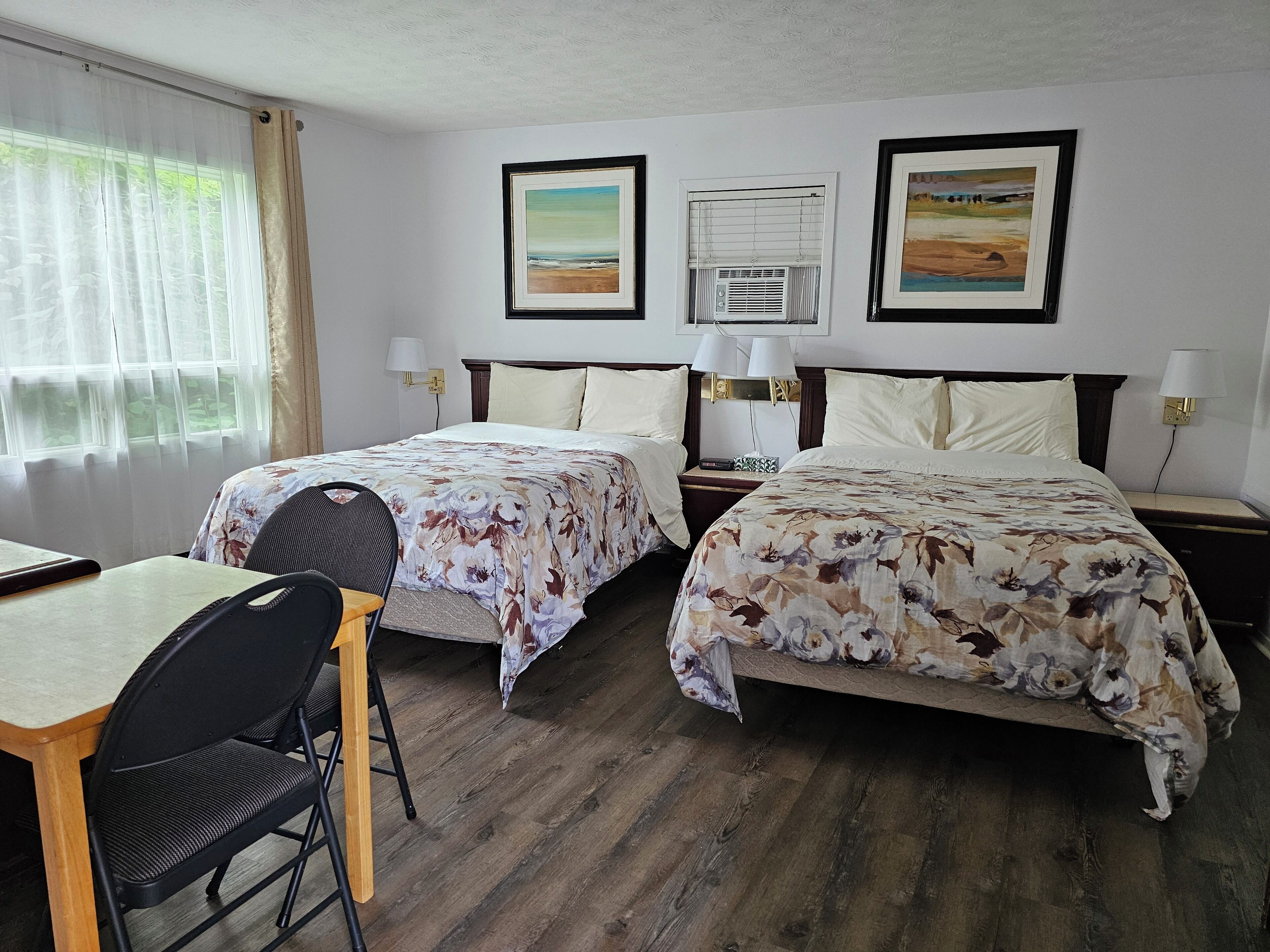 Standard Room, 2 Double Beds | Iron/ironing board, free WiFi, bed sheets