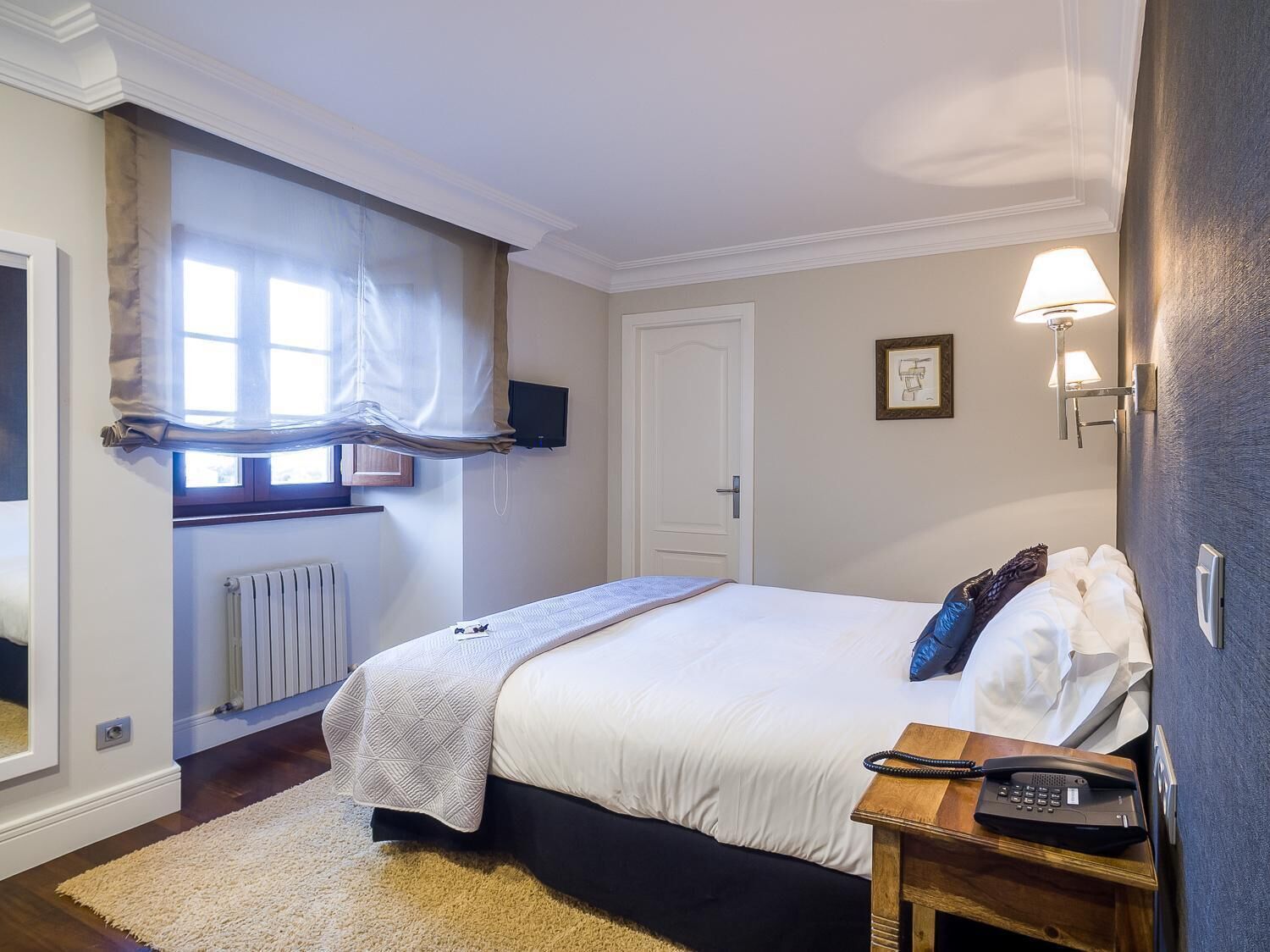 premium bedding, in-room safe, individually decorated