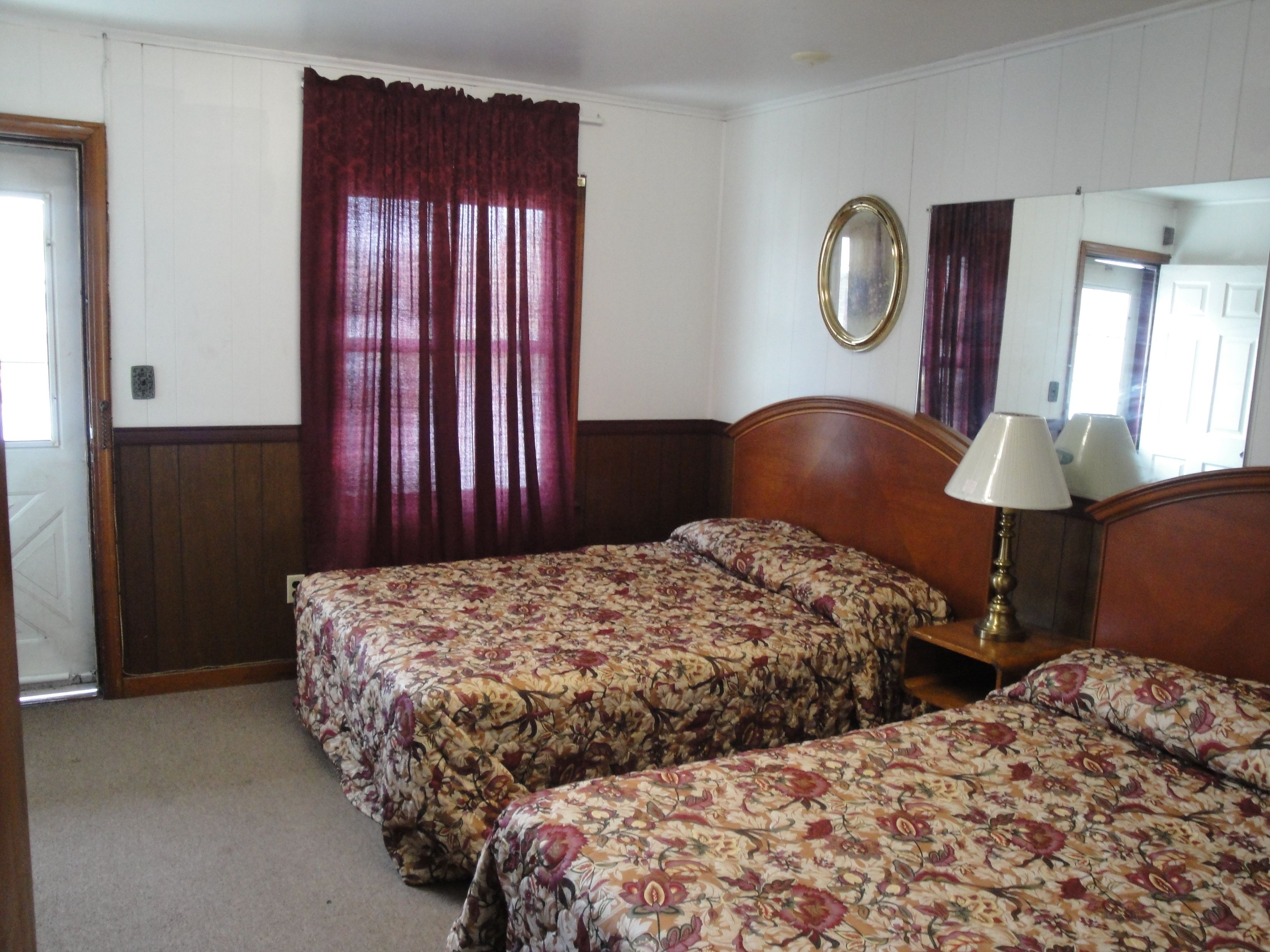 標準客房, 2 張標準雙人床 | 書桌、免費 Wi-Fi