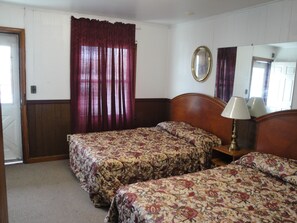 ห้องสแตนดาร์ด, เตียงใหญ่ 2 เตียง | โต๊ะทำงาน, Wi-Fi ฟรี