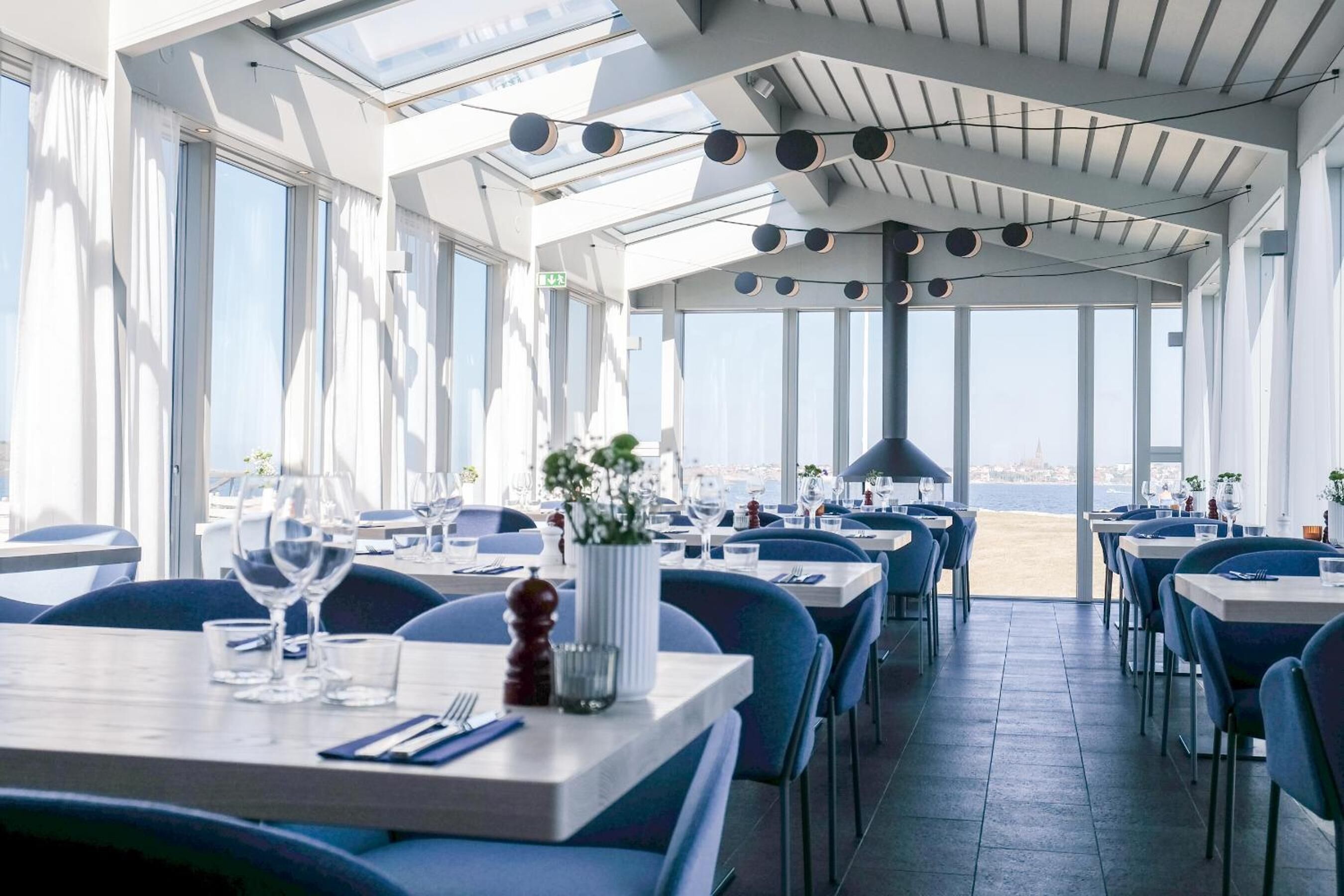 breakfast, lunch, dinner served; local cuisine, sea views