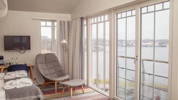 Junior Suite - (SPA excluded) | Allergitestet sengetøy, skrivebord og blendingsgardiner