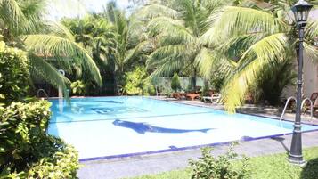 Indoor pool, outdoor pool