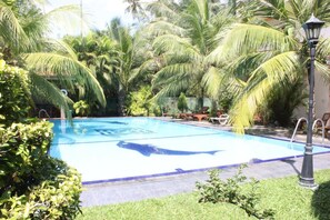 Indoor pool, outdoor pool