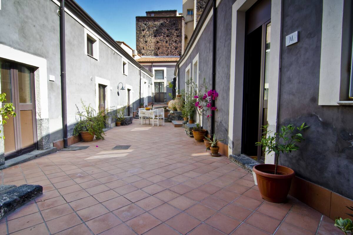 Desk, free cots/infant beds, rollaway beds, free WiFi