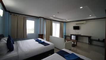 Triple Room with Sea View | Free WiFi