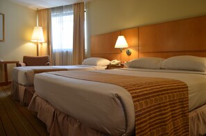 프리미어 트리플룸 (Premier Deluxe Triple) | 노트북 작업 공간, 무료 WiFi, 침대 시트