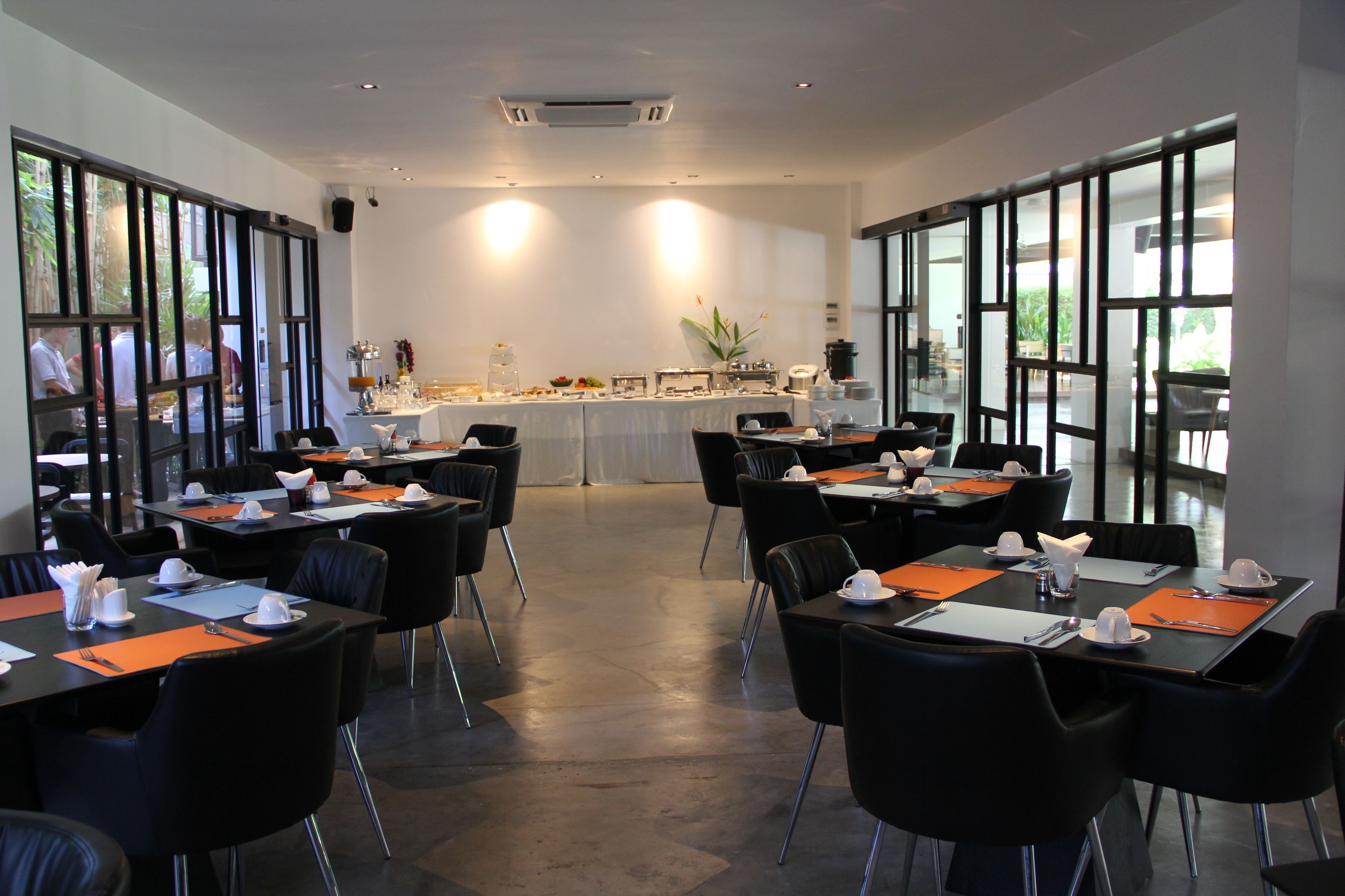 daily buffet breakfast (thb 250 per person)