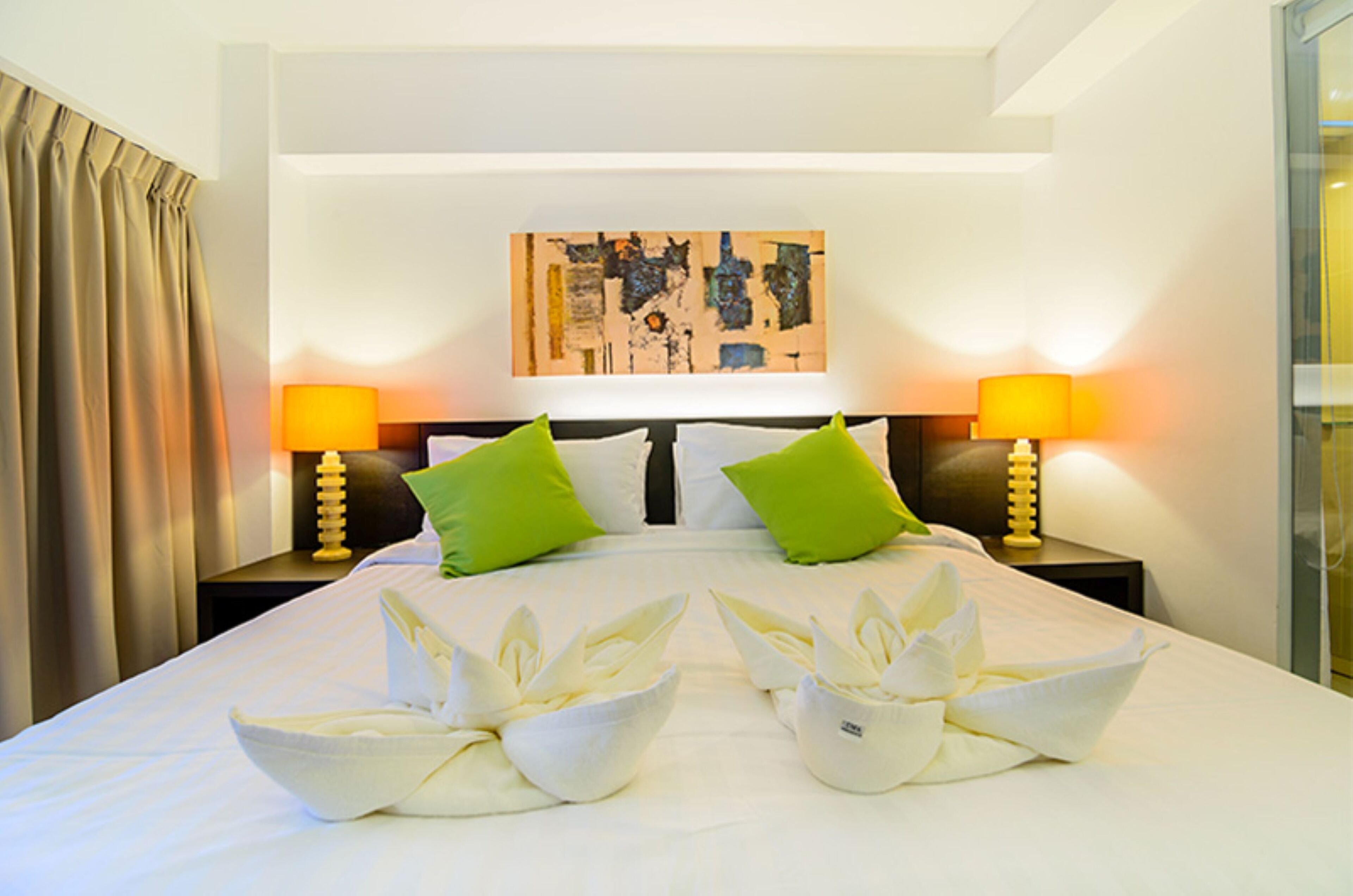 suite, 1 bedroom | 1 bedroom, in-room safe, blackout curtains, free wifi