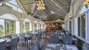 Dining - Club Mahindra Kandaghat (Kandaghat)