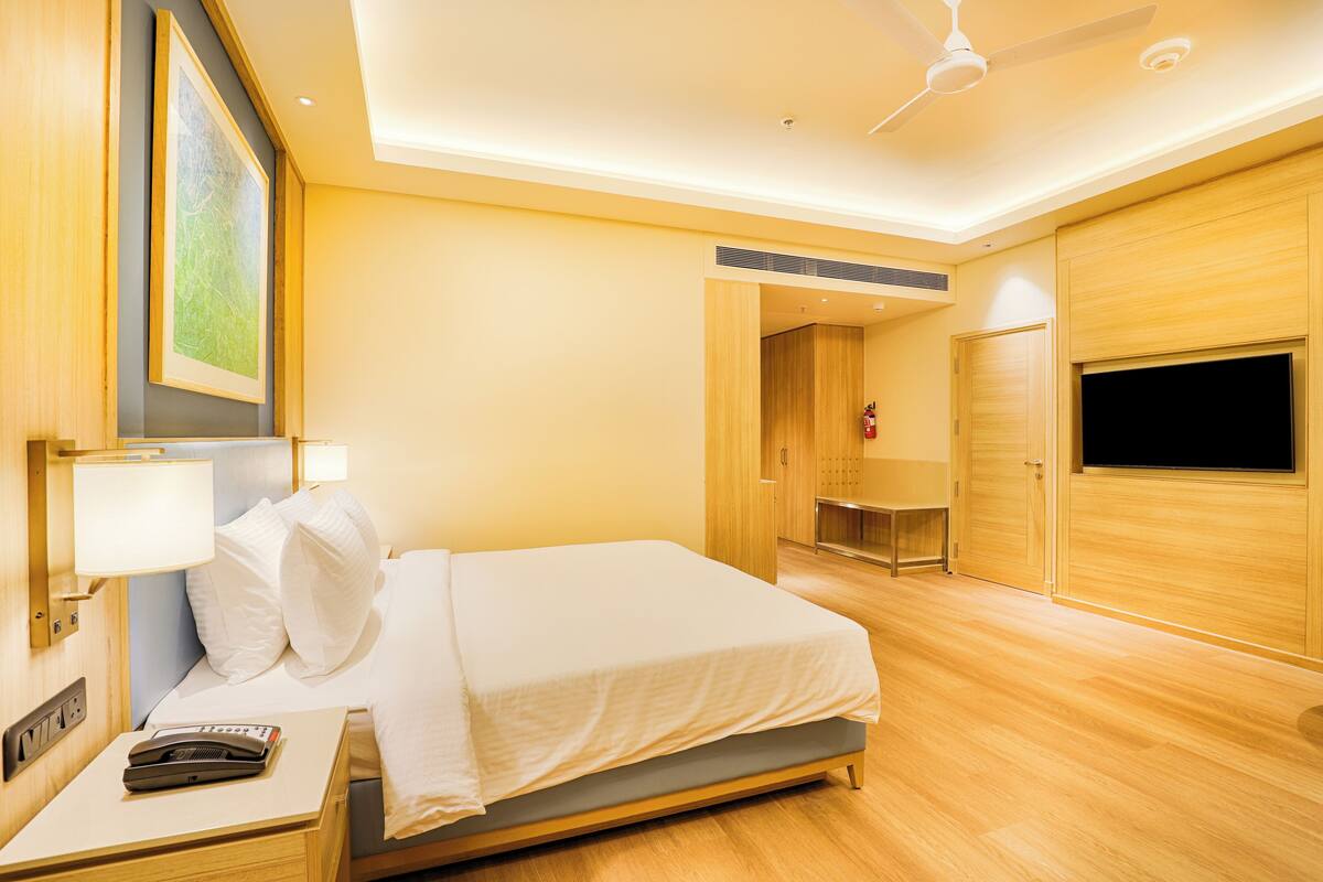 Family Room | Premium bedding, in-room safe, desk, laptop workspace