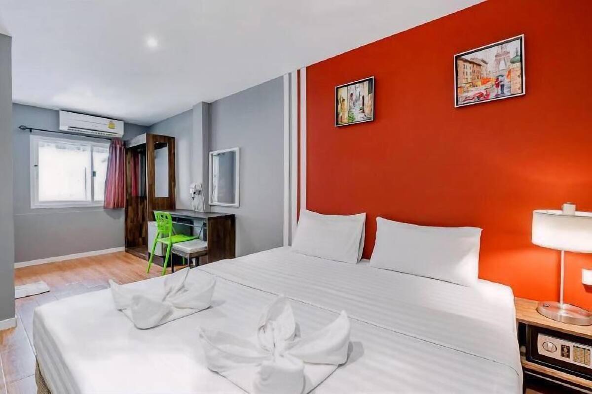 Caja de seguridad en la habitación, escritorio y wifi gratis