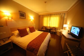 Minibar, in-room safe, desk, blackout drapes