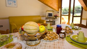 Daily buffet breakfast for a fee - B&B Il Girasole (Agropoli)