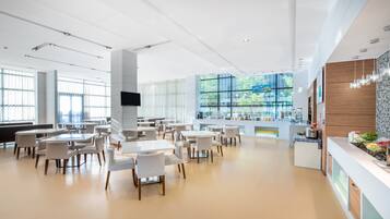 Frokostbuffé er inkludert