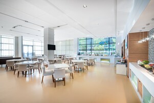 Free buffet breakfast