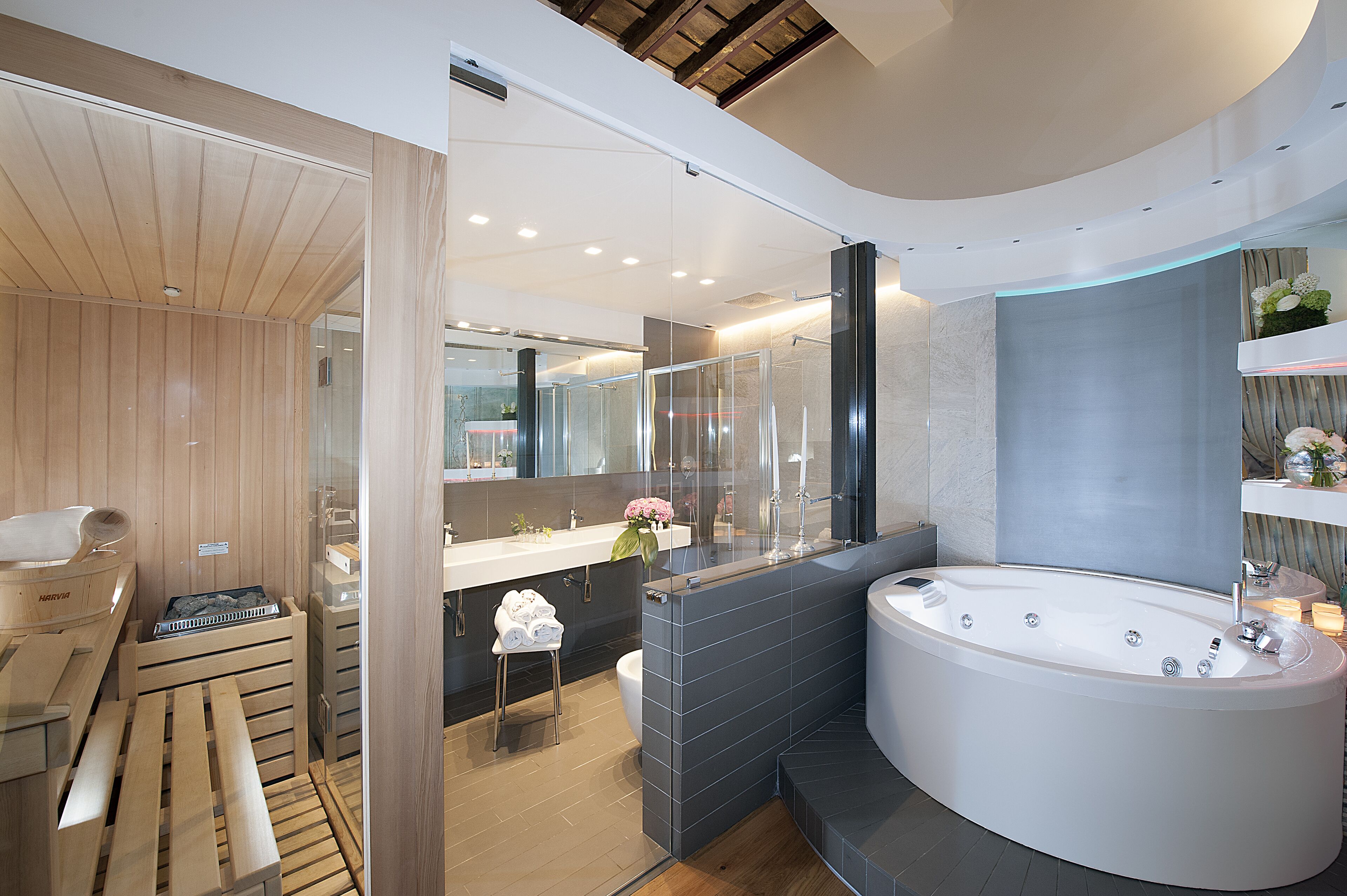 deluxe suite | bathroom | free toiletries, hair dryer, towels, soap