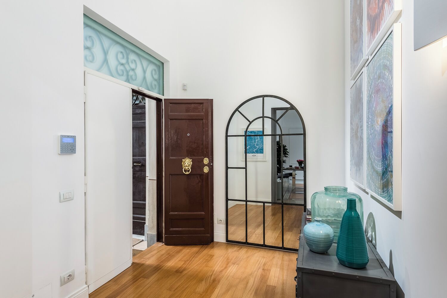 executive suite | 1 bedroom, minibar, in-room safe, desk