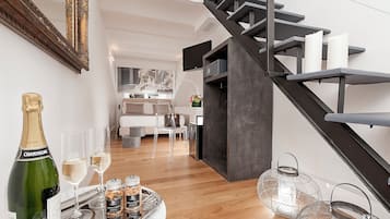 Standard Room (2 livelli) | 1 bedroom, minibar, in-room safe, desk