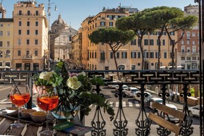 Superior Double or Twin Beds (Annex: Via del Sudario, 27) | View from room