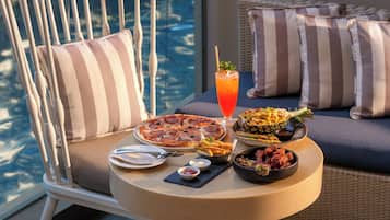 Poolside bar