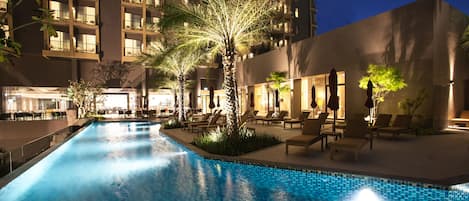 2 outdoor pools, pool umbrellas, sun loungers